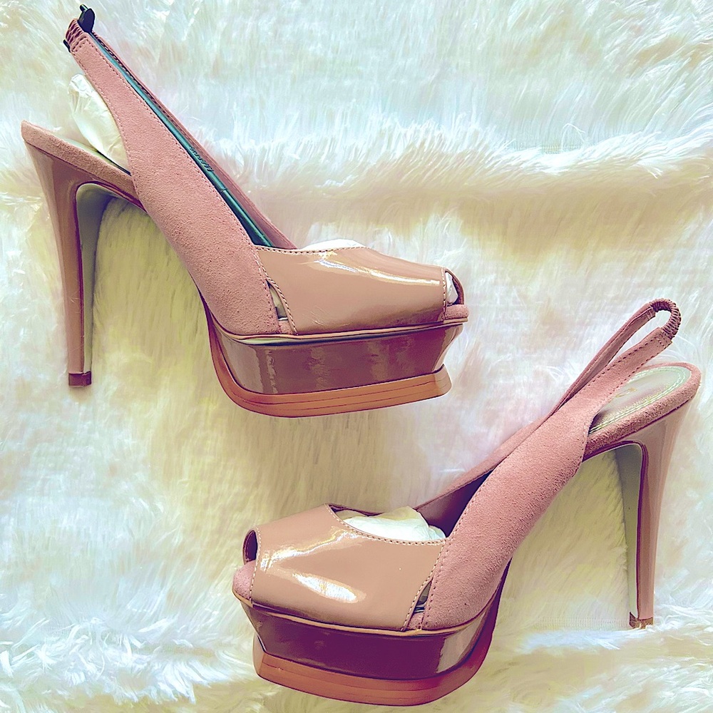 ✨Brand New✨Bebe✨Zahara Sexy Blush/Mauve  Patent/Leather Platform Pumps - Size 7